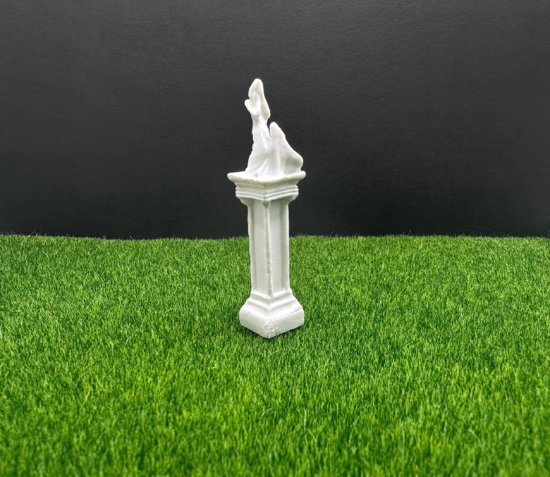 Статуя «Женщина с собакой»  для макетов и диорам 